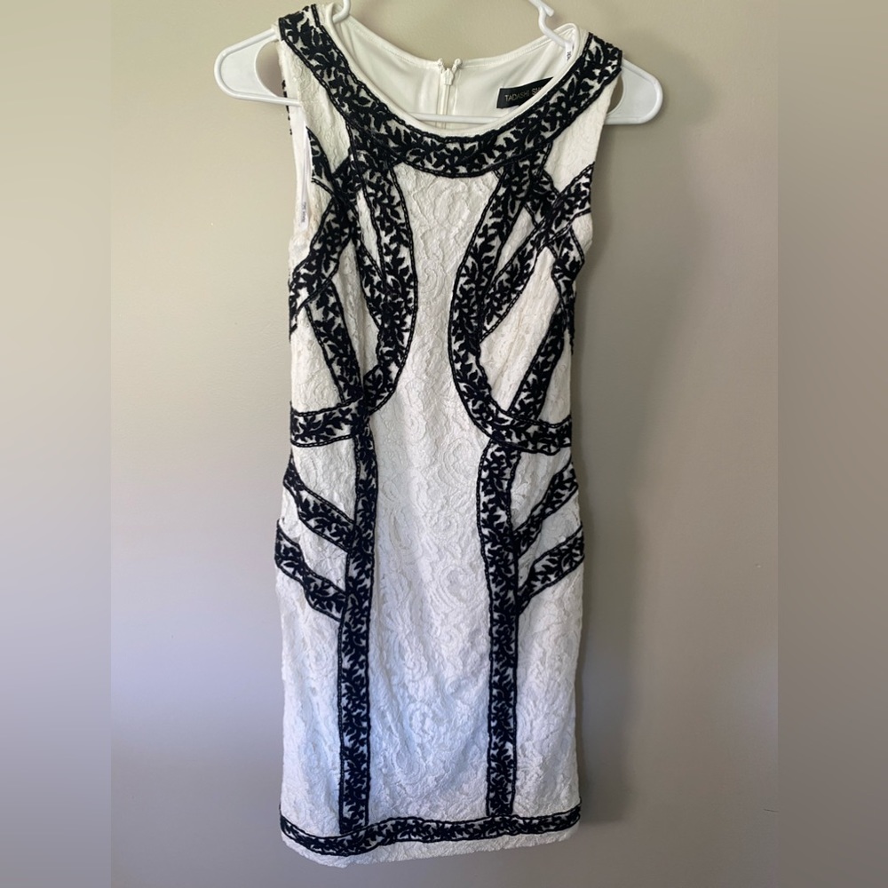 Tadashi Shoji lace dress